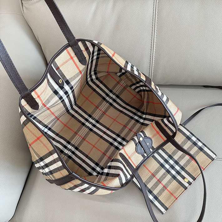 最高級バーバリースーパーコピー Burberry Highlands Tote トートバッグ ミディアム リバーシブル 2629249 バーバリー トートバッグ アウトレット - 画像 (5)
