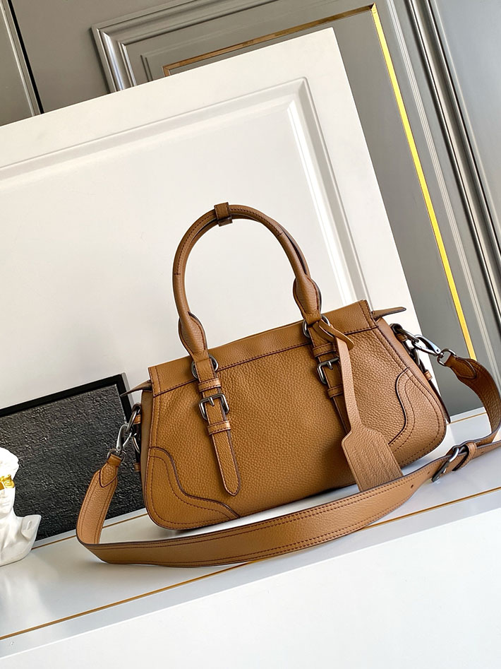 プラダ バッグ レディース PRADA ロゴ ラージ レザー トートバッグ キャラメル 1BG604_2HIK_F098L_V_OOO プラダ トートバッグ 大きめ - 画像 (8)