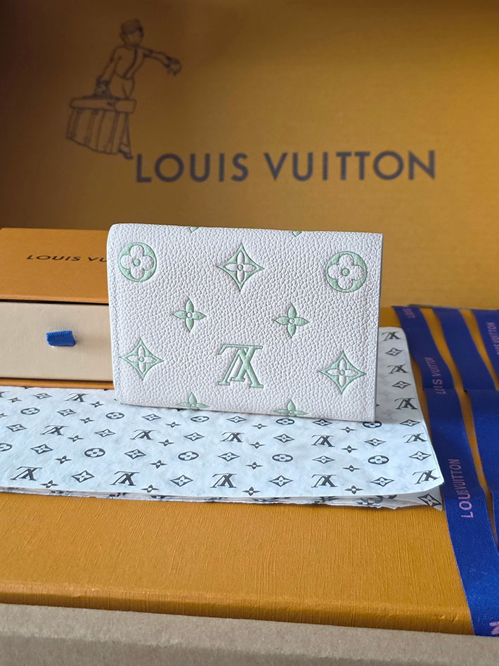 ルイヴィトン販売店舗 財布 レディース LV ポルトフォイユ・ヴィクトリーヌ ミルキーホワイト、グリーン M28249 ルイヴィトン 三 つ折り財布 レディース - 画像 (11)