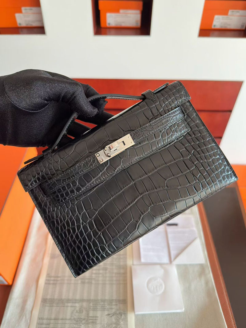エルメス ポシェット ケリー 定価