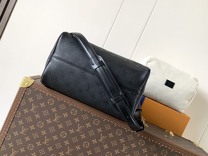 ルイヴィトン販売店舗 旅行バッグ LV スピーディ P9 バンドリエール 30 ウルトラブラック M13904 ルイヴィトン スピーディ 黒 - 画像 (7)