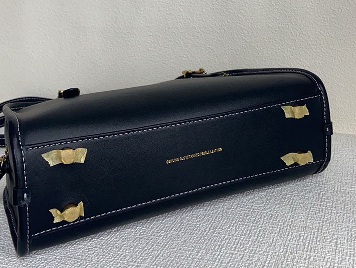コーチ バッグ アウトレット COACH スウィング ジップ グラブタン・レザー ブラック CM565 B4/BK コーチ バッグ 黒 アウトレット - 画像 (4)
