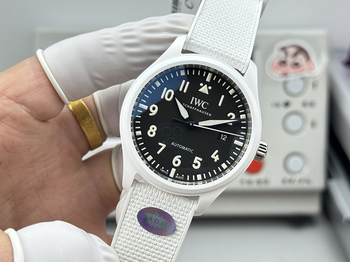 最高級IWCスーパーコピー パイロットウォッチ オートマティック 41 トップガン レイク・タホ IW328104 iwc 時計 芸能人 - 画像 (8)