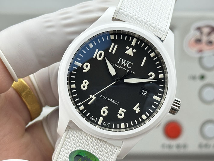 最高級IWCスーパーコピー パイロットウォッチ オートマティック 41 トップガン レイク・タホ IW328104 iwc 時計 芸能人 - 画像 (6)