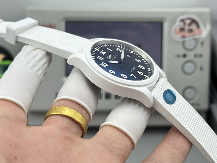 最高級IWCスーパーコピー パイロットウォッチ オートマティック 41 トップガン レイク・タホ IW328104 iwc 時計 芸能人 - 画像 (5)