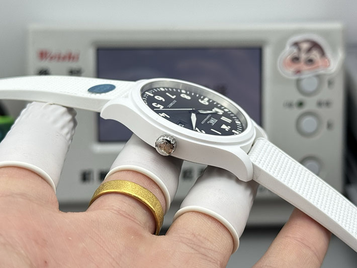 最高級IWCスーパーコピー パイロットウォッチ オートマティック 41 トップガン レイク・タホ IW328104 iwc 時計 芸能人 - 画像 (4)
