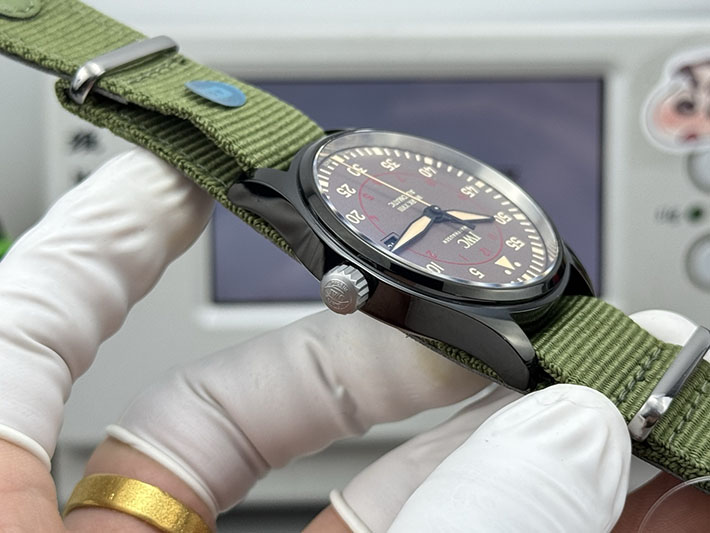 最高級IWCスーパーコピー パイロットウォッチ オートマティック 41 トップガン レイク・タホ 2629736 IWC 店舗 大阪 - 画像 (4)