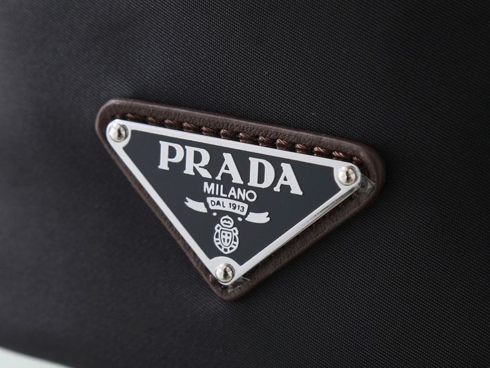 プラダ バッグ レディース PRADA スピードロック Re-Nylon xレザー ブラック ポーチ 2NE067_2HE1_F0002 プラダ バケットバッグ ナイロン - 画像 (7)