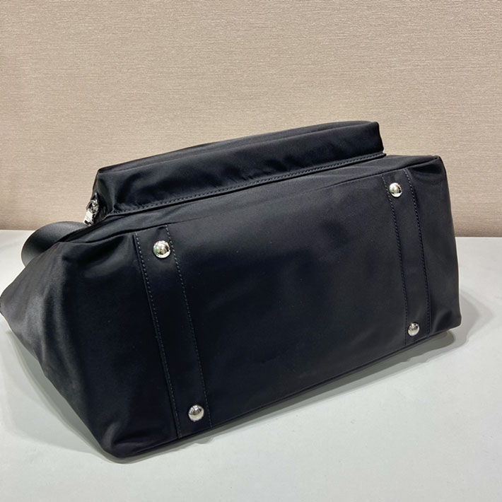 プラダ バッグ メンズ 新作 PRADA Re-Nylon ベビーバッグ ブラック 1BG102_RV44_F0002_V_OOO プラダ トートバッグ アウトレット - 画像 (5)