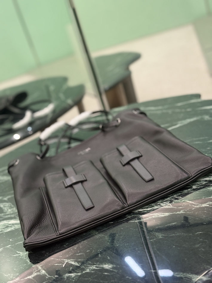 プラダ バッグ レディース PRADA ルート ラージ レザー バッグ ブラック 1BC293_2G6F_F0002_V_OOO プラダ ナイロン バッグ アウトレット - 画像 (4)