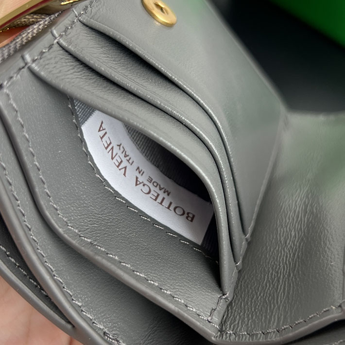 最高級ボッテガコピー Bottega Veneta ソルスティス スモール 二つ折りウォレット アゲートグレー 788055V4R411556 ボッテガ ヴェネタ 財布 アウトレット - 画像 (2)