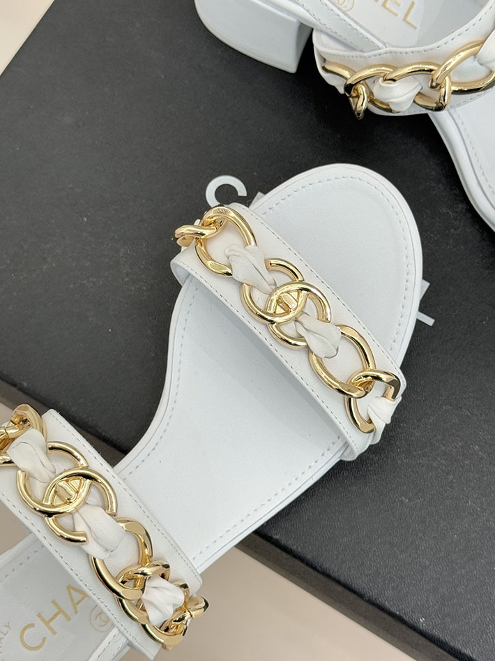 最高級シャネルスーパーコピー CHANEL チェーンモチーフ レディースサンダル 人気 ホワイト 2631029 シャネル 靴 白 - 画像 (5)