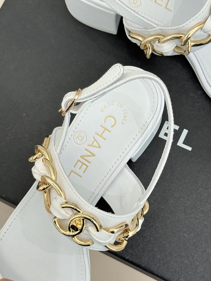 最高級シャネルスーパーコピー CHANEL チェーンモチーフ レディースサンダル 人気 ホワイト 2631029 シャネル 靴 白 - 画像 (4)