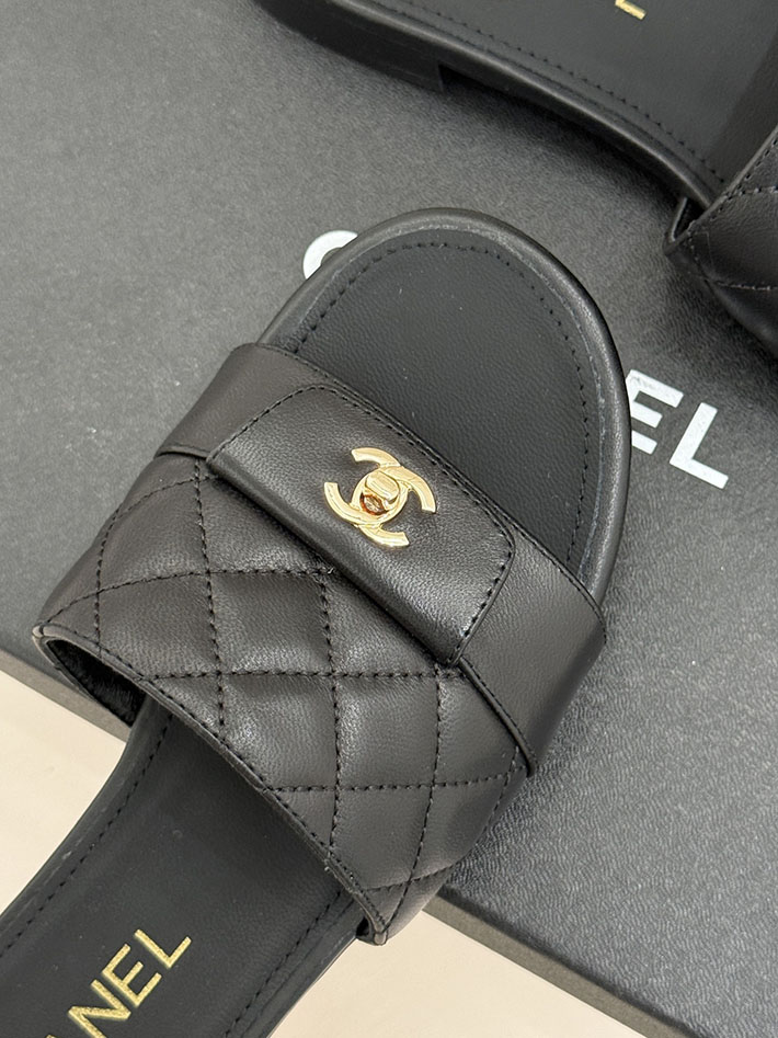 最高級シャネルスーパーコピー CHANEL マトラッセ ココマーク サンダル ミュール おしゃれ ブラック 2631046 レディース シャネル 靴 - 画像 (4)