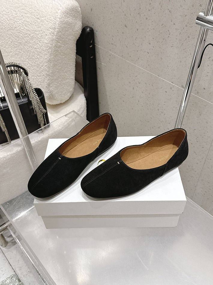 ザロウ パンプス