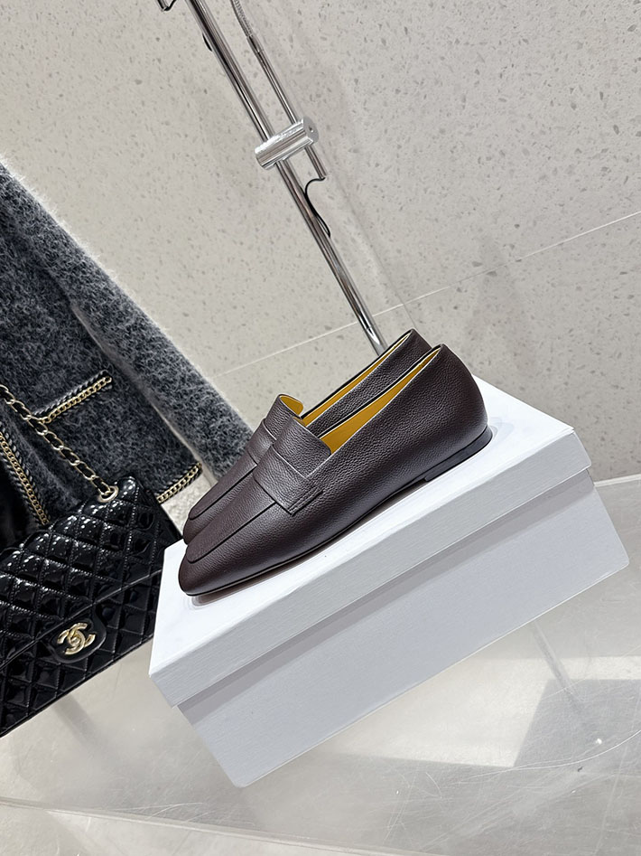最高級ザロウスーパーコピー THE ROW Leather loafers ローファー レディース ブラック 2631142 The Row 靴 - 画像 (9)