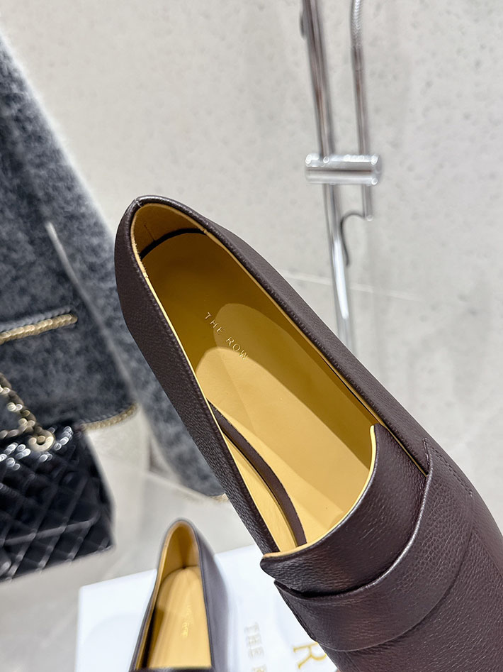 最高級ザロウスーパーコピー THE ROW Leather loafers ローファー レディース ブラック 2631142 The Row 靴 - 画像 (5)