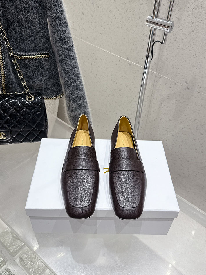 最高級ザロウスーパーコピー THE ROW Leather loafers ローファー レディース ブラック 2631142 The Row 靴 - 画像 (3)