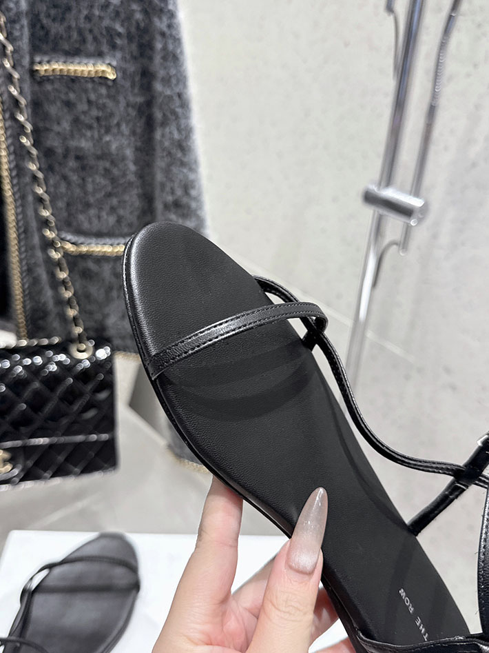 最高級ザロウスーパーコピー THE ROW Bare Sandal サンダル ナローTストラップ レディース ブラック 2631155 The Row サンダル - 画像 (6)