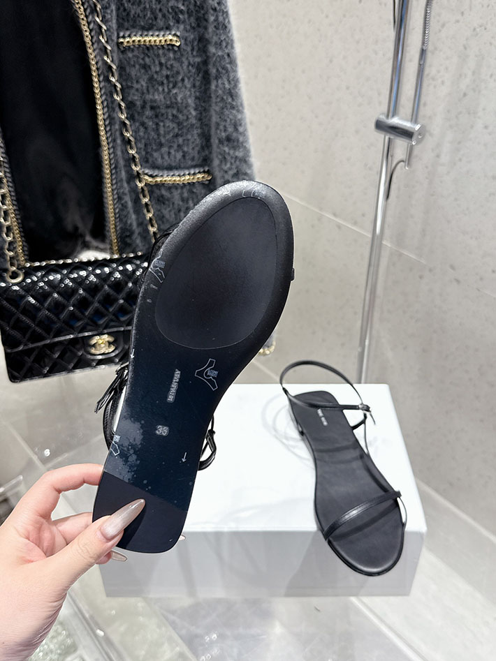 最高級ザロウスーパーコピー THE ROW Bare Sandal サンダル ナローTストラップ レディース ブラック 2631155 The Row サンダル - 画像 (3)