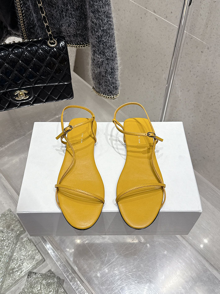 最高級ザロウスーパーコピー THE ROW Bare Sandal サンダル ナローTストラップ レディース イエロー 2631156 The Row 靴 - 画像 (2)