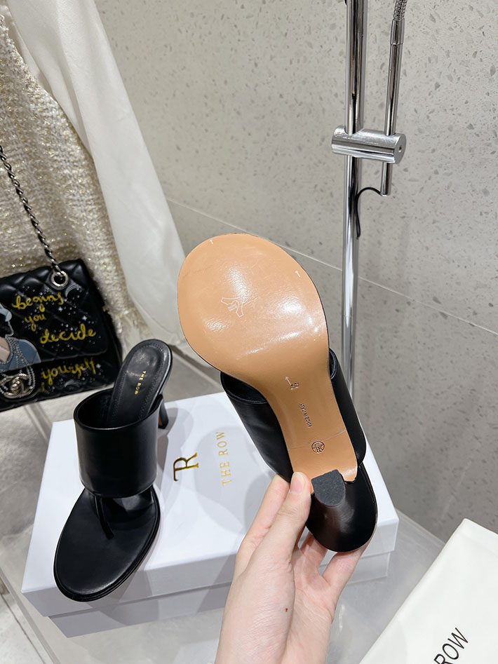 最高級ザロウスーパーコピー THE ROW サンダル SIGNUM HEEL SANDAL トングサンダル ブラック 2631160 ザロウ 店舗 大阪 - 画像 (3)