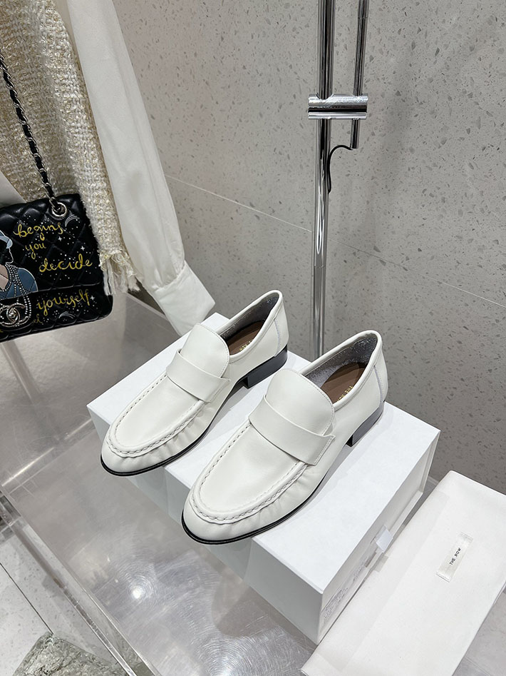 THE ROW アウトレット 店舗