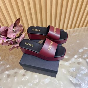 ヴェルサーチ風サンダル