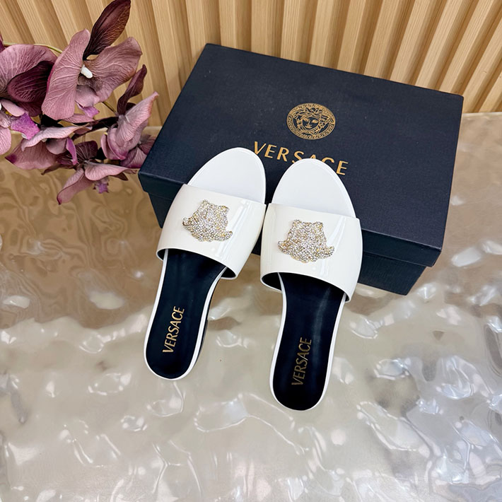 最高級ヴェルサーチェスーパーコピー VERSACE レザーサンダル 本革 2026新作 通販 ホワイト 2631288 ヴェルサーチ 店舗 横浜 - 画像 (8)