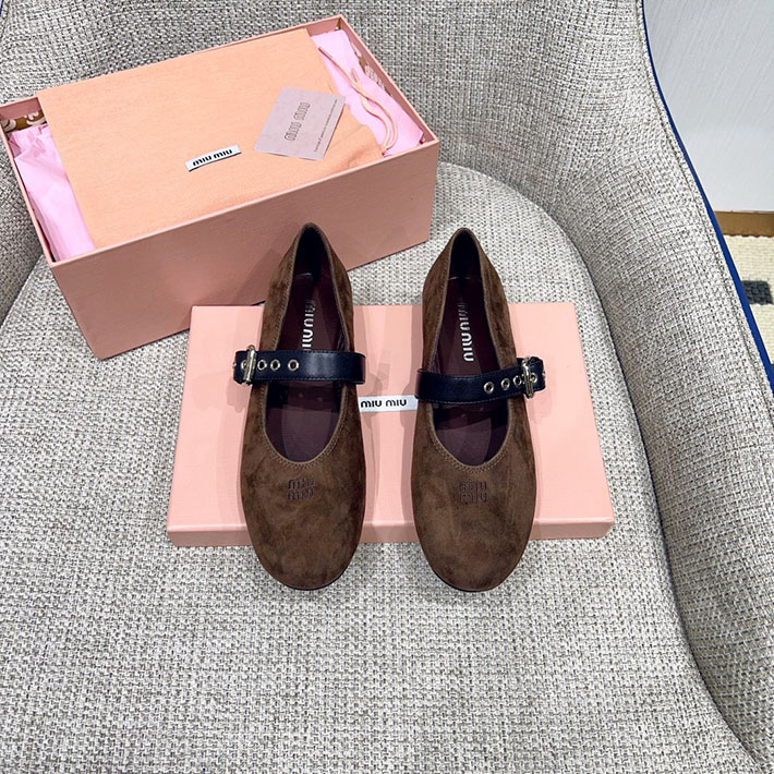 レディース ミュウミュウ MiuMiu 2026年 新作 レザー バレリーナフラットシューズ 2631372 miumiu バレリーナシューズ - 画像 (3)