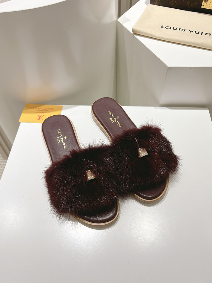 ルイヴィトン ファー サンダル LV Mule Lock It ミュール・ロックイット サンダル ワインレッド 2631375 ヴィトン ミュール レディース - 画像 (2)