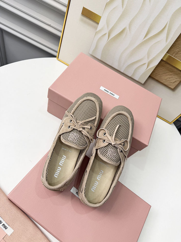 Miumiu アウトレット セール