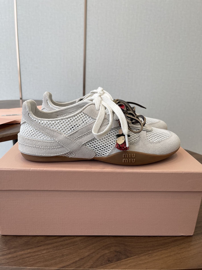 レディース ミュウミュウ MiuMiu ジムナジウムメッシュxスエードスニーカー ホワイト 5E589E_3KU1_F0009 MIUMIU スニーカー レディース - 画像 (9)