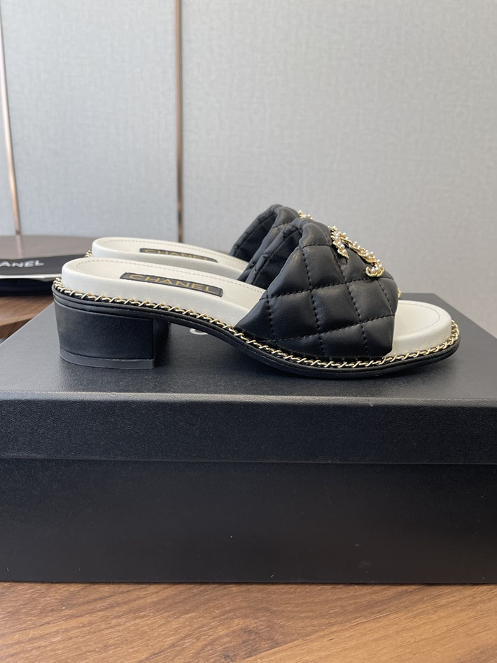 最高級シャネルスーパーコピー CHANEL 2026年春夏 新作 サンダル 刺繍ココマーク チェーン ブラック 2630567 シャネル サンダル 安い - 画像 (9)