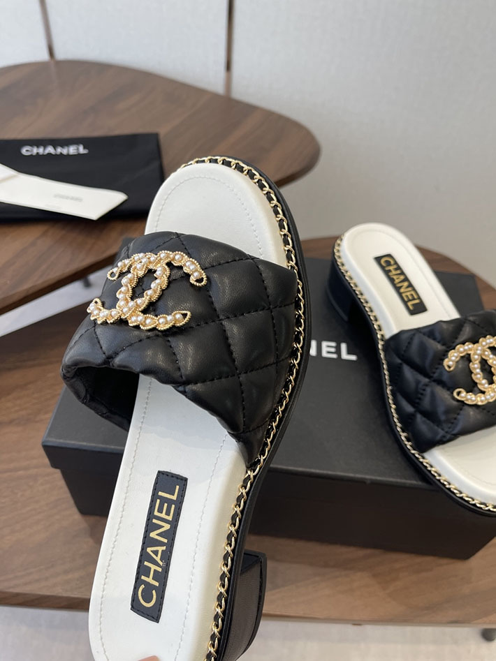 最高級シャネルスーパーコピー CHANEL 2026年春夏 新作 サンダル 刺繍ココマーク チェーン ブラック 2630567 シャネル サンダル 安い - 画像 (4)