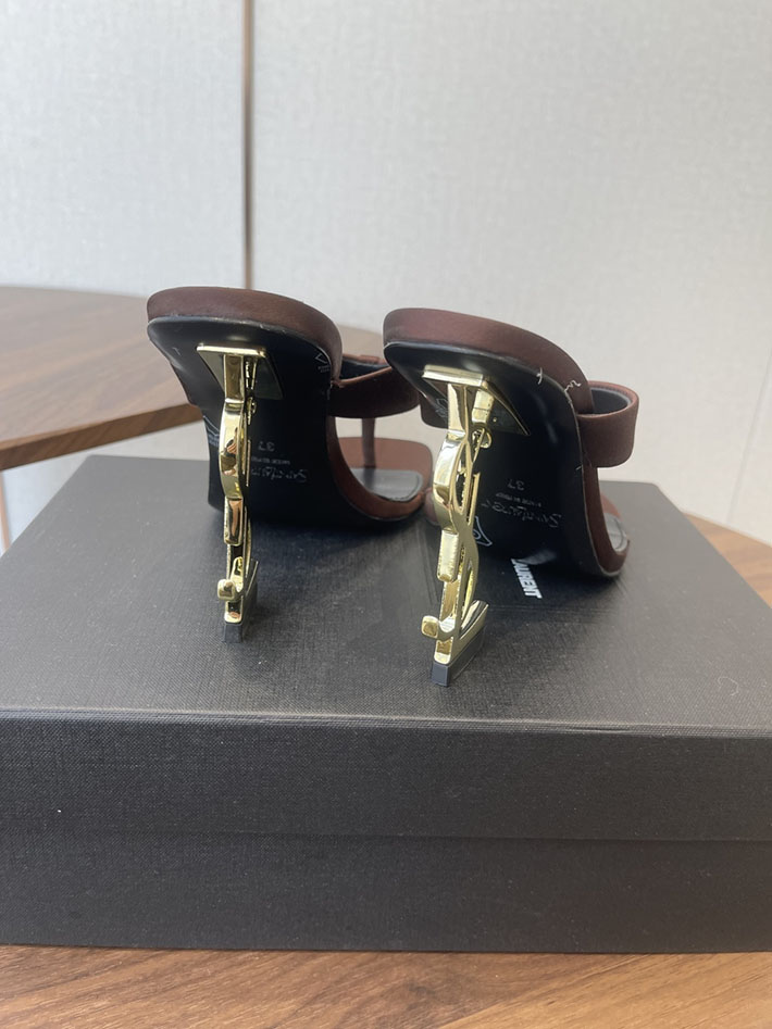 最高級サンローランスーパーコピー YSL 2026年春夏 新作 オピウム ミュール サテンクレープ ブラウン 2630597 サンローラン 靴 レディース - 画像 (5)