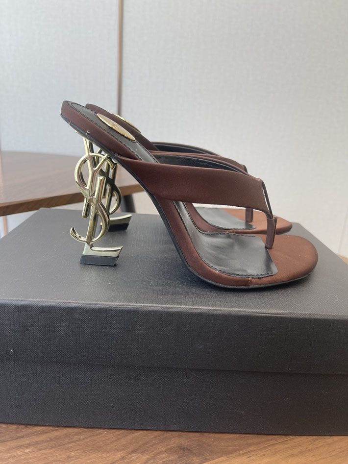最高級サンローランスーパーコピー YSL 2026年春夏 新作 オピウム ミュール サテンクレープ ブラウン 2630597 サンローラン 靴 レディース - 画像 (2)