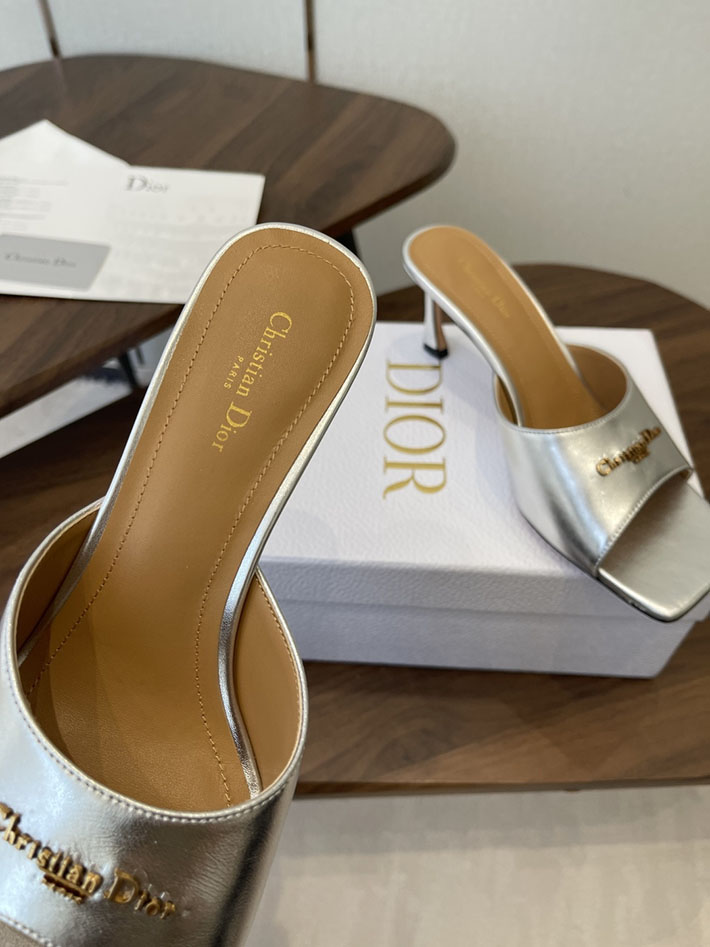 最高級ディオールスーパーコピー Dior 2026年春夏 新作 サンダル スリッパ シューズ ミュール シルバー 2630601 ディオール サンダル レディース - 画像 (4)