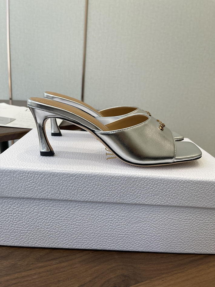 最高級ディオールスーパーコピー Dior 2026年春夏 新作 サンダル スリッパ シューズ ミュール シルバー 2630601 ディオール サンダル レディース - 画像 (2)