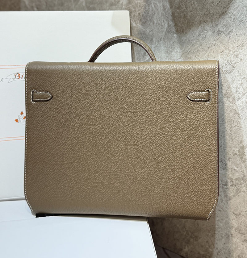 エルメス ケリーデペッシュ 36の通販 HERMES ケリーデペッシュ36 エトゥープ トゴ シルバー金具 H078392CK18 エルメス メンズバッグ 人気 - 画像 (8)