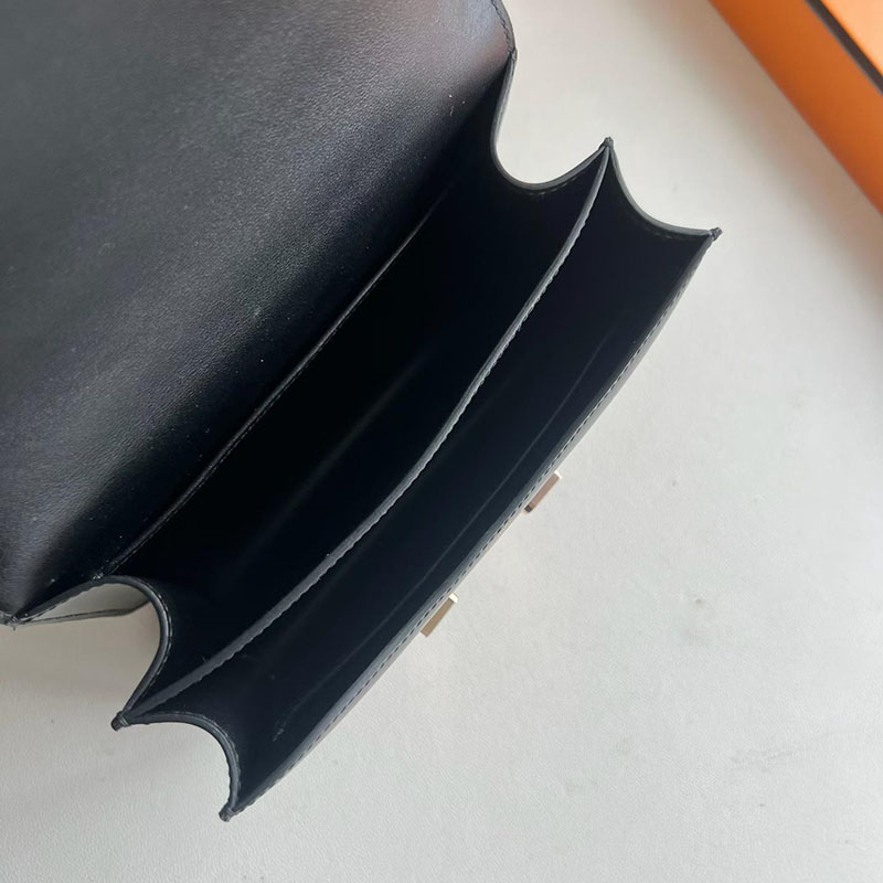 エルメス コンスタンスの通販 HERMES コンスタンス3 ミニ 黒 ブラック ボックスカーフ ローズゴールド金具 H056341CD89 コンスタンス 3 ミニ 定価 - 画像 (2)