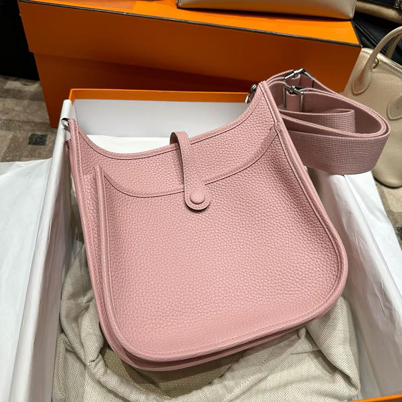 エルメス ショルダーバッグ HERMES エヴリン3 23 ローズサクラ トリヨンクレマンス シルバー金具 2631790 エルメス エヴリン バッグ - 画像 (2)