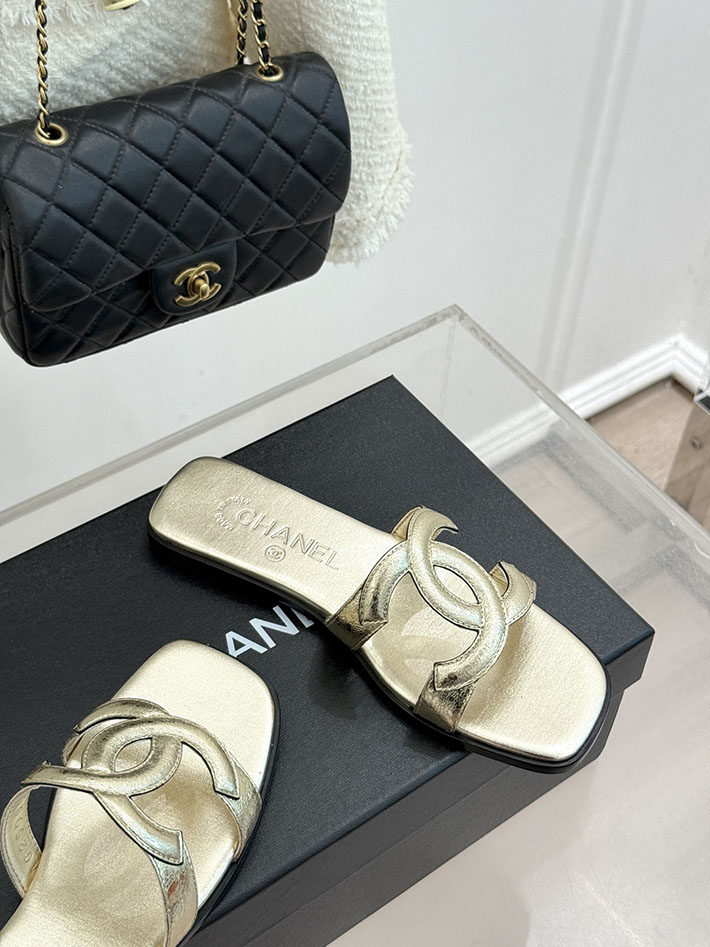 最高級シャネルスーパーコピー CHANEL 2026年春夏 新作 サンダル ラムスキン カーフスキン ゴールド 2630806 シャネル サンダル 新作 - 画像 (9)