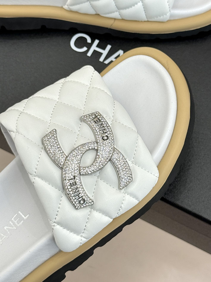 最高級シャネルスーパーコピー CHANEL 2026年春夏 新作 ラムスキン キルトウッド ミュール ホワイト 2630816 シャネル サンダル 新作 - 画像 (5)