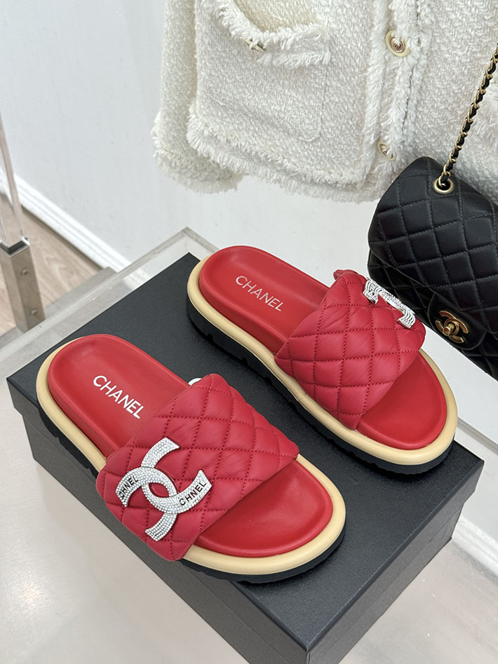 最高級シャネルスーパーコピー CHANEL 2026年春夏 新作 ラムスキン キルトウッド ミュール レッド 2630818 シャネル 靴 レディース 人気 - 画像 (9)