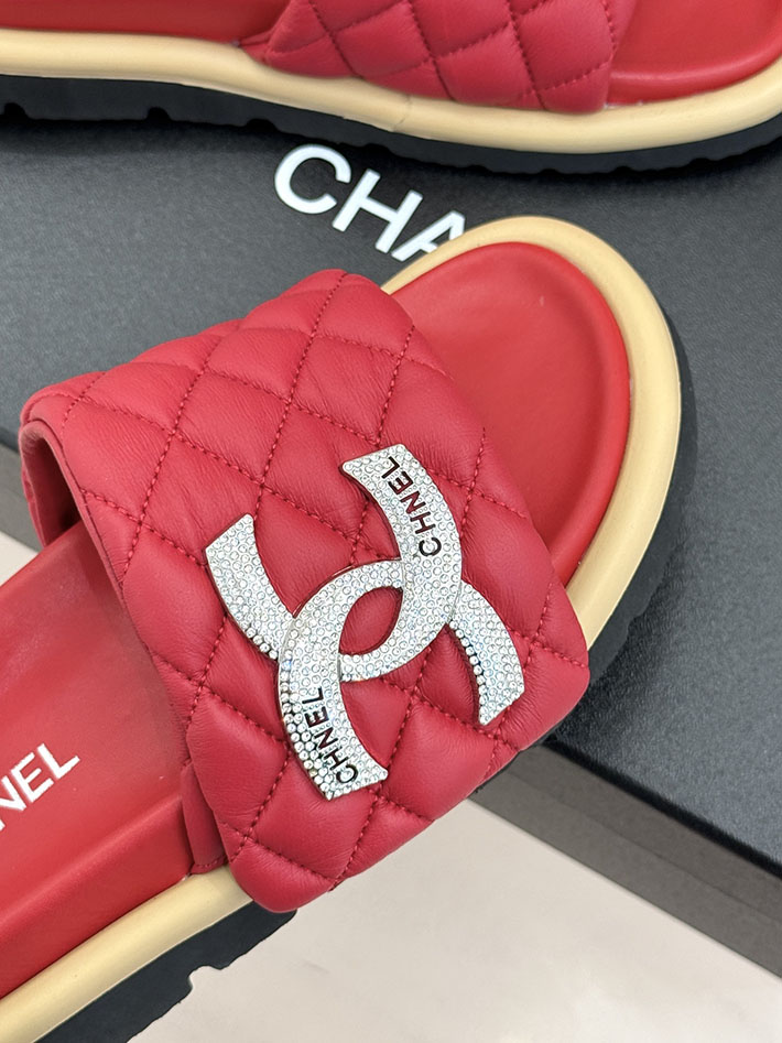 最高級シャネルスーパーコピー CHANEL 2026年春夏 新作 ラムスキン キルトウッド ミュール レッド 2630818 シャネル 靴 レディース 人気 - 画像 (5)