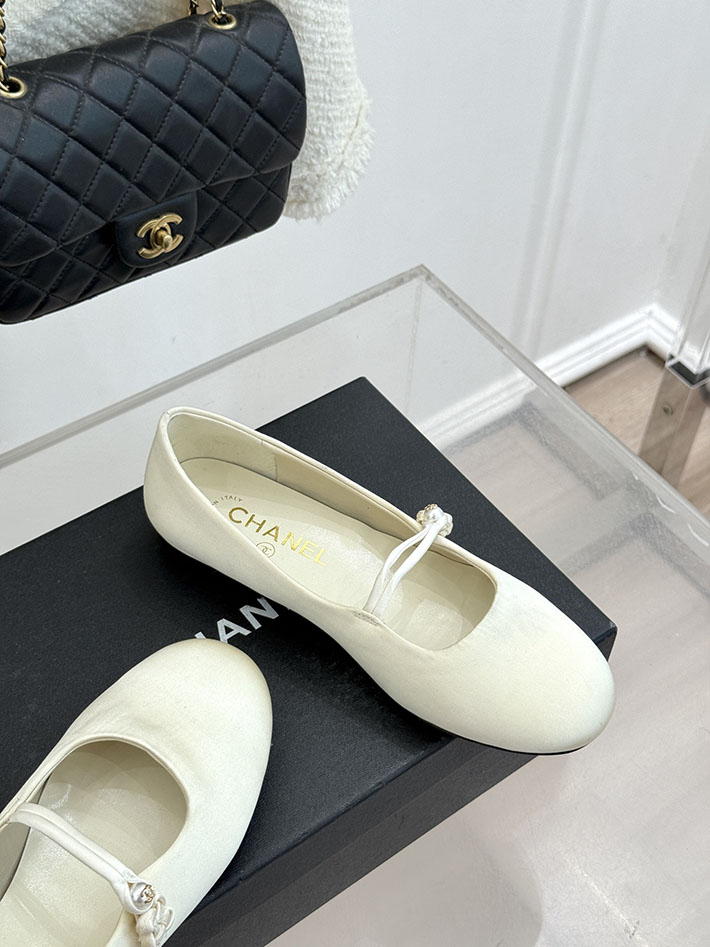 最高級シャネルスーパーコピー CHANEL 2026年春夏 新作 ココマーク レザー ストラップパンプス レッド 2630834 シャネル パンプス 値段 - 画像 (7)