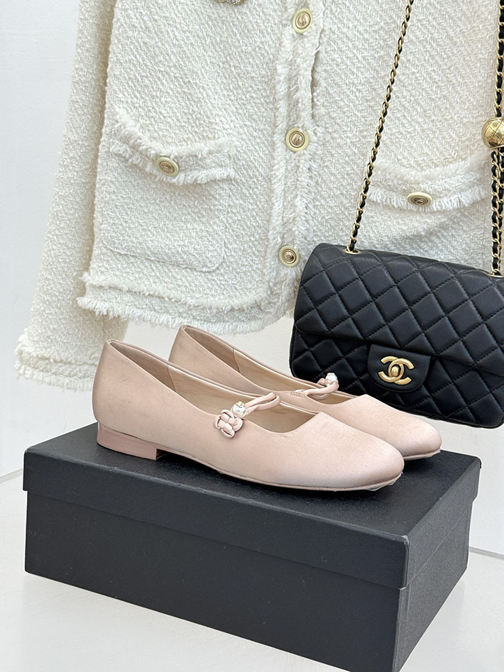 最高級シャネルスーパーコピー CHANEL 2026年春夏 新作 ココマーク レザー ストラップパンプス ピンク 2630835 シャネル パンプス 定番 - 画像 (2)