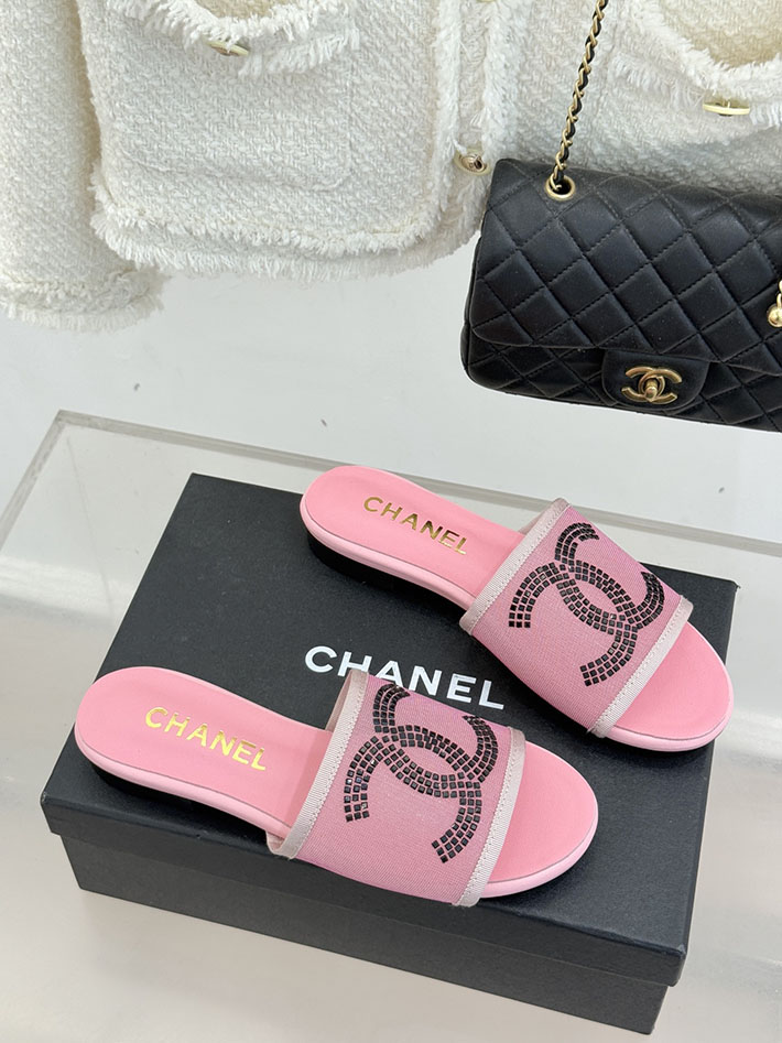 シャネル サンダル 定価