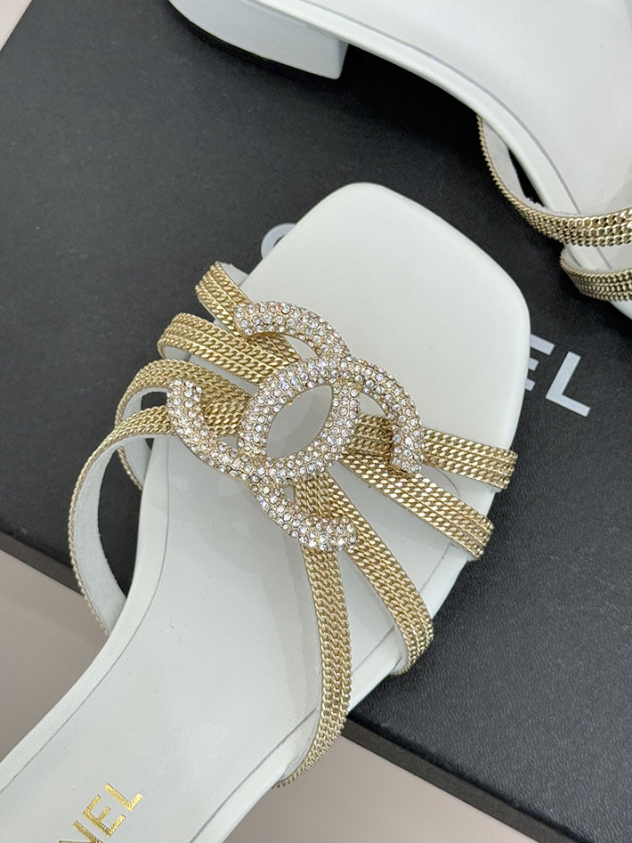 最高級シャネルスーパーコピー CHANEL ココマーク サンダル ストラップサンダル 2026新作 ホワイト 2630928 革靴 サンダル おしゃれ - 画像 (4)